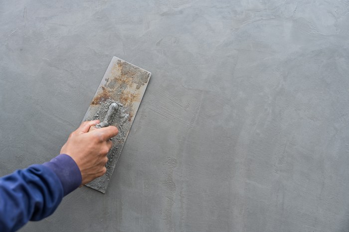 Du béton ciré dans une salle de bains
